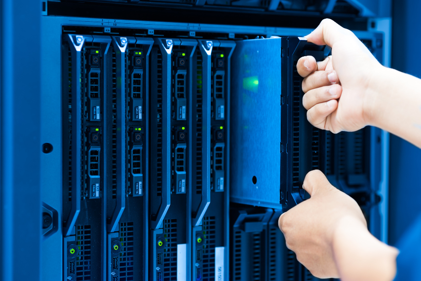 Servers in Data Centers: 2025 Trends & Innovations