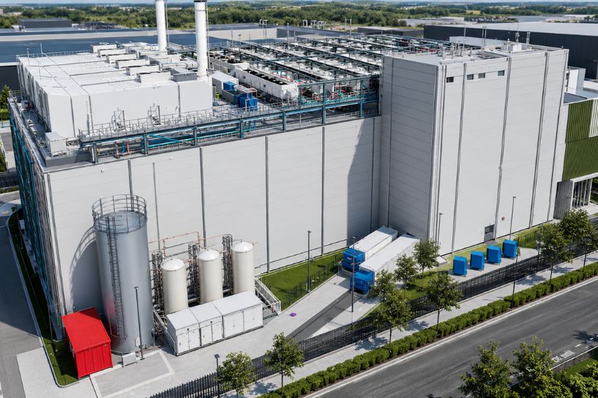 Direct-to-Chip vs Immersion Cooling: Which Liquid Cooling System Is Right for Your Data Center?